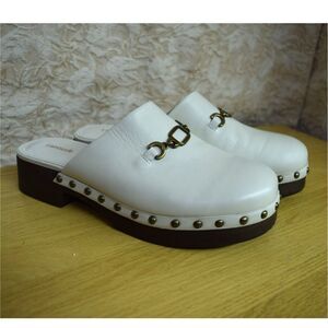 Larroude Zuzi Bit Mule Clogs Slip on Mens Size 10 Ivory Leather Wooden Studs